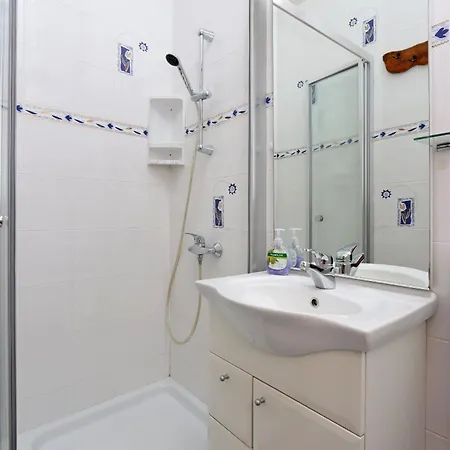 With Parking Space Opatija - Pobri, Opatija - 7813 Appartement *